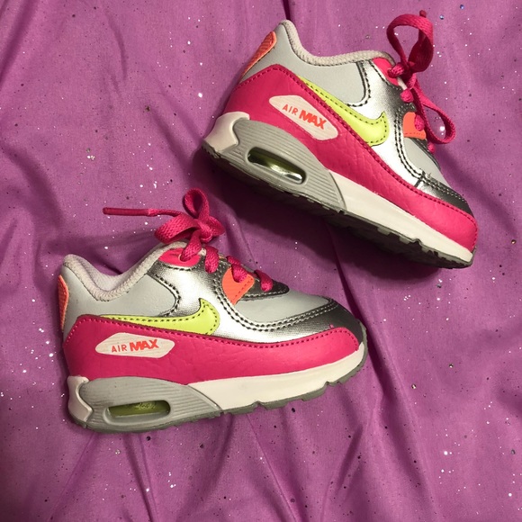 girls nike air max size 4